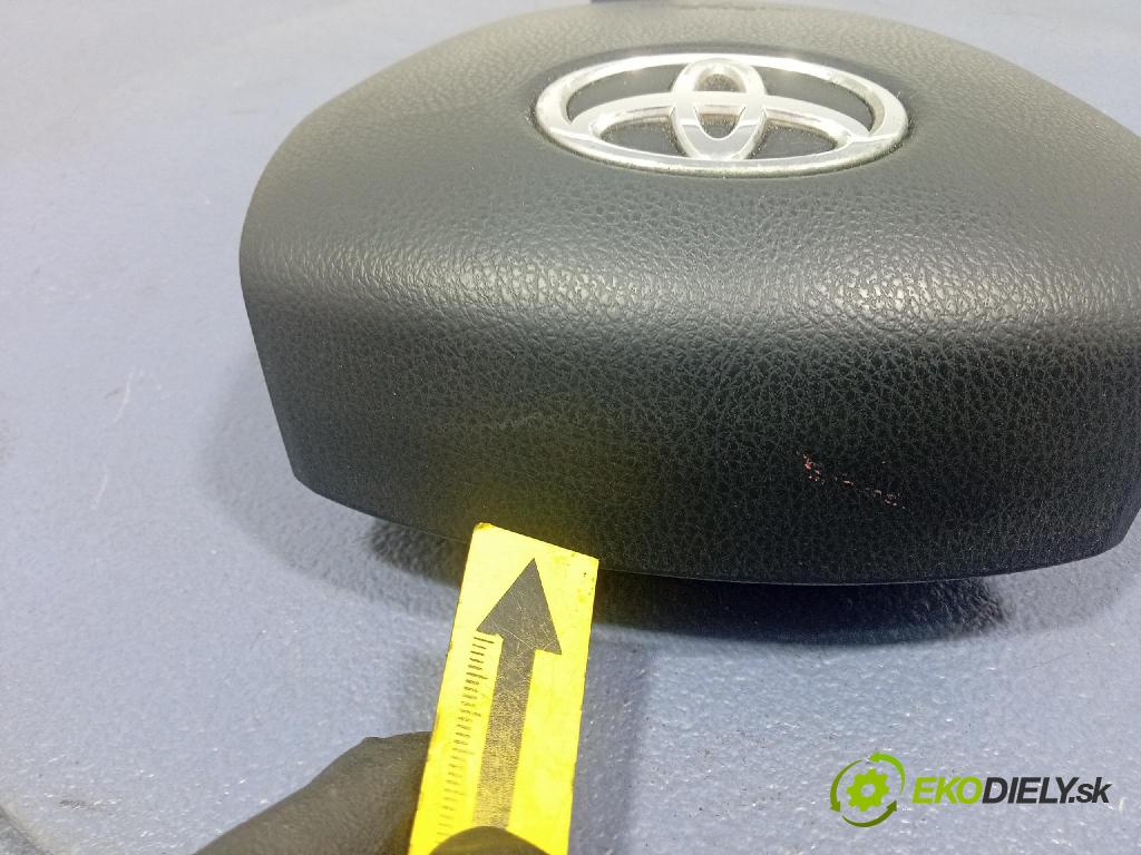 Toyota Auris 2018 volant