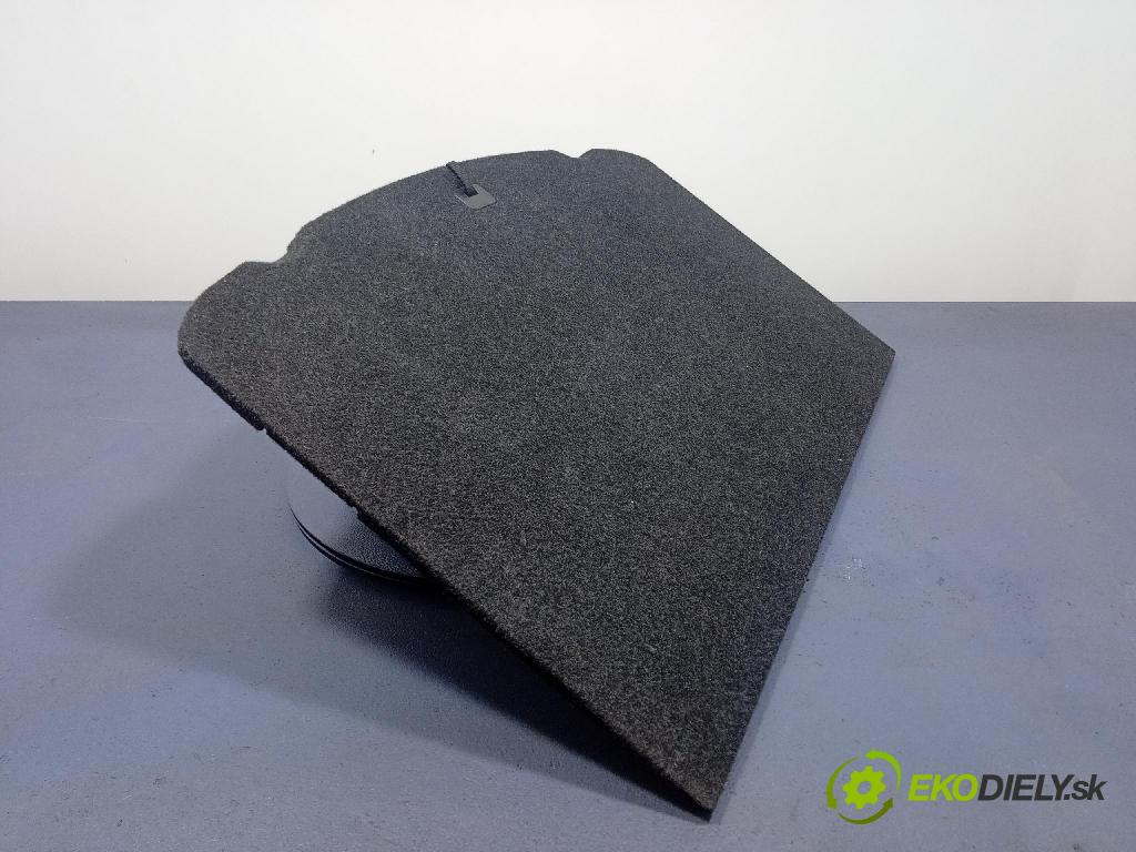 Toyota Auris 2018 koberec do auta 58401-02070
