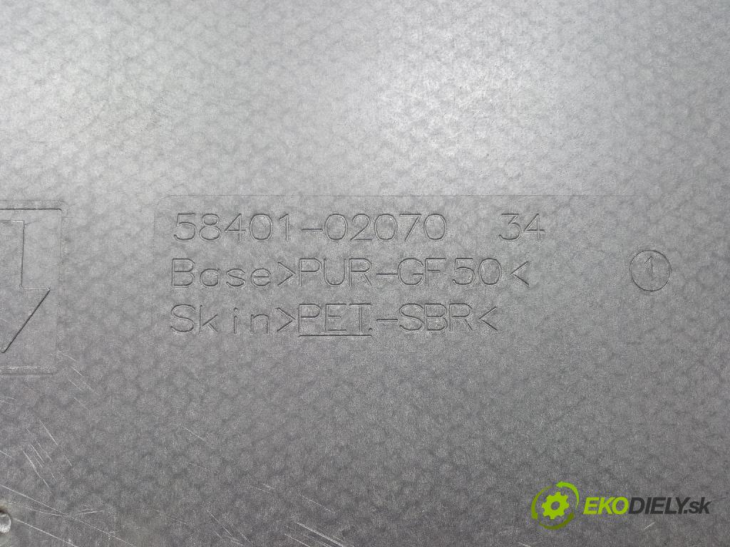 Toyota Auris 2018 koberec do auta 58401-02070
