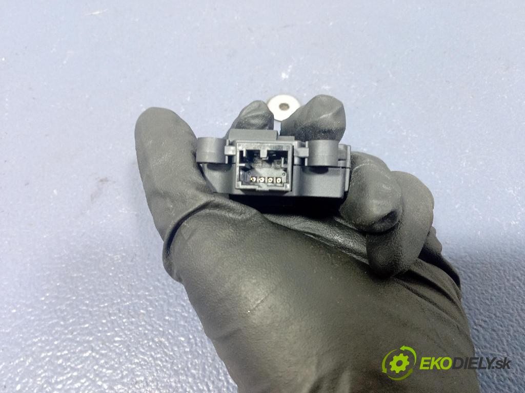 Bmw I5 m60 xdrive 2023 motor: Ohrievač: 113930-2261