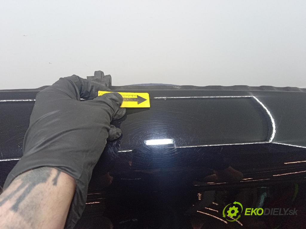 Audi A4 2005 blatník Predné v pravo: AD10014AR