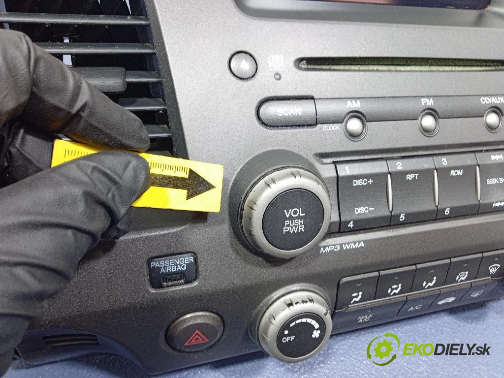 Honda Civic 2007 Radio I Navigácia: 39101-SNA-A020