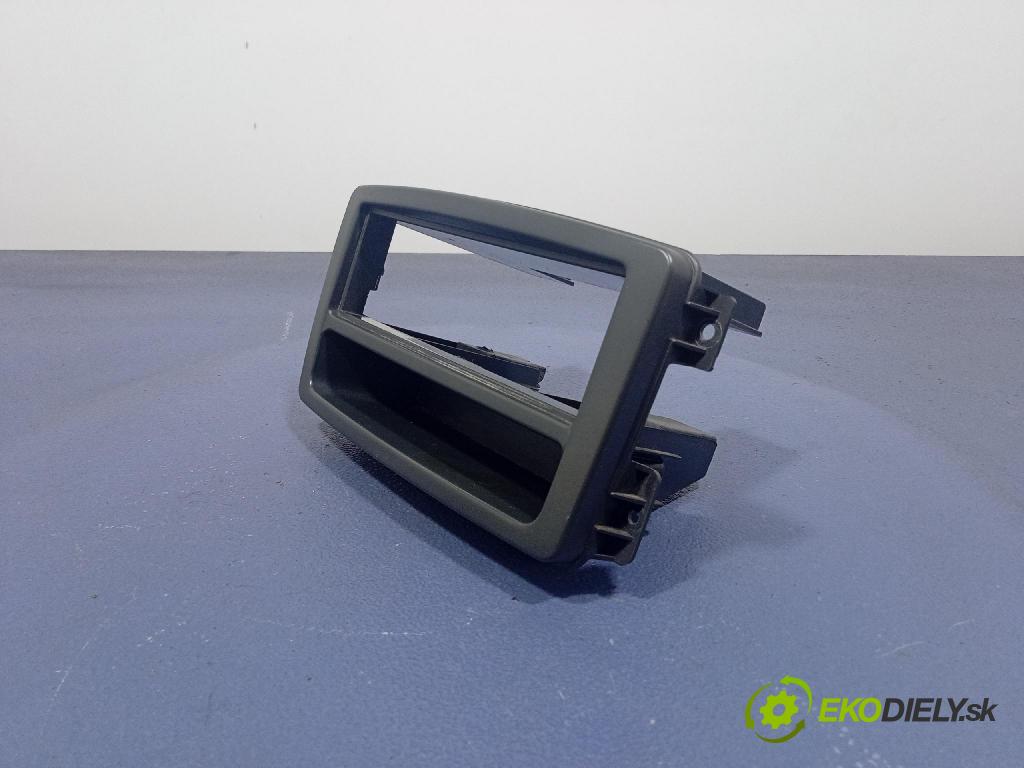 Mercedes Vito 2005 kryt Plast: Interiéry: A6396800591