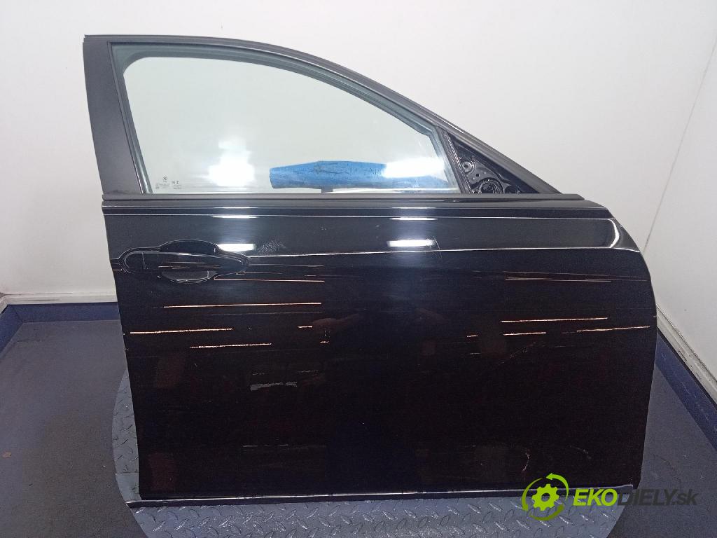 Bmw Seria 3 2018 dvere Predné pravé