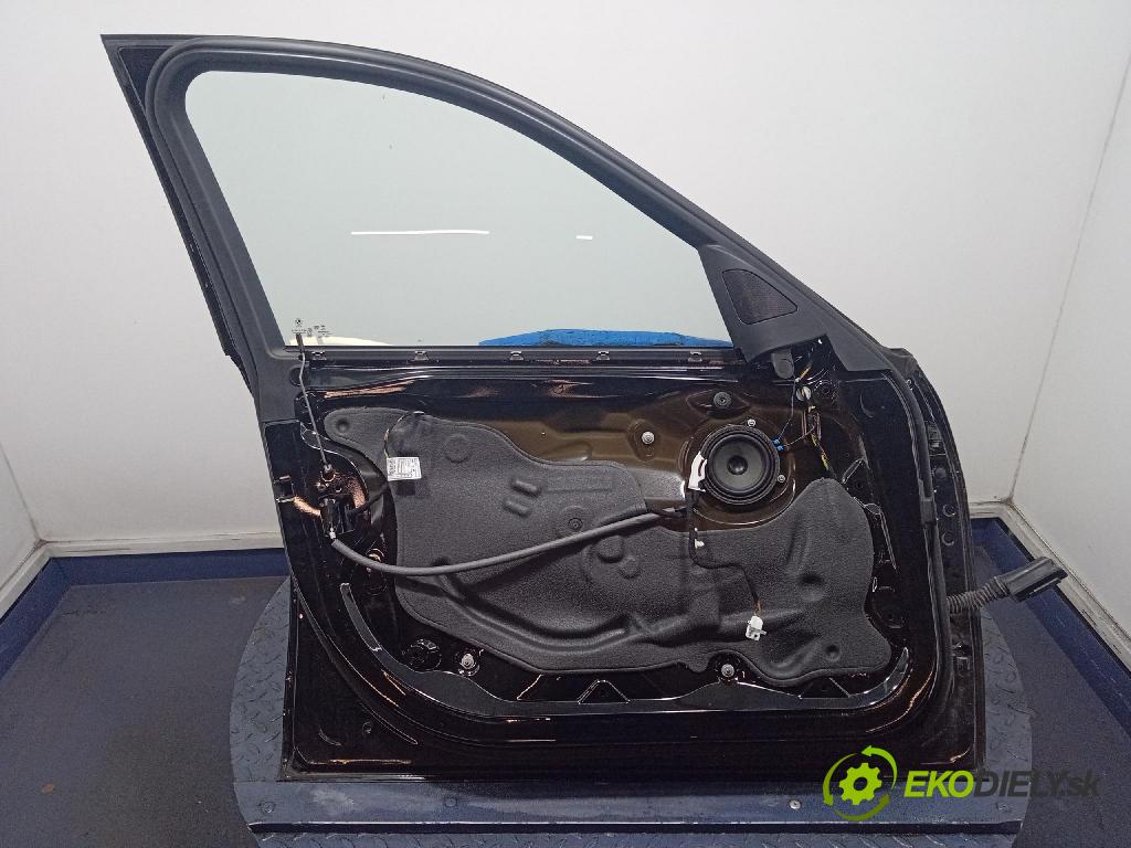 Bmw Seria 3 2018 dvere Predné Vľavo: 
