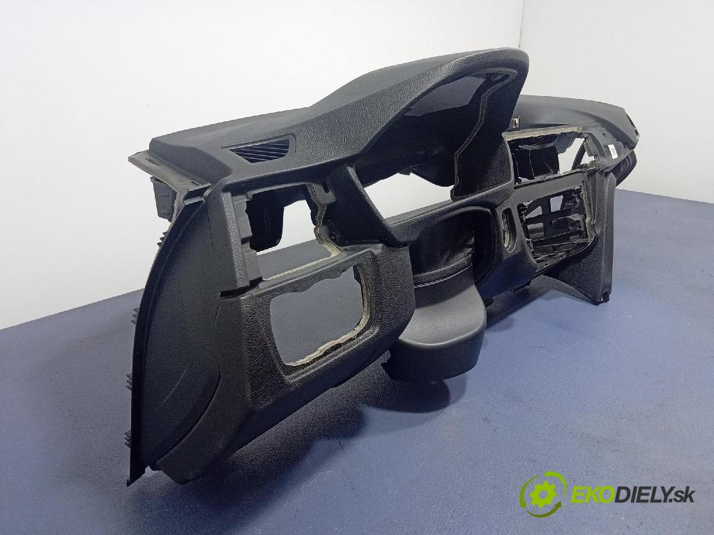 Bmw Seria 3 2018 kokpit,pristrojová doska 9228278