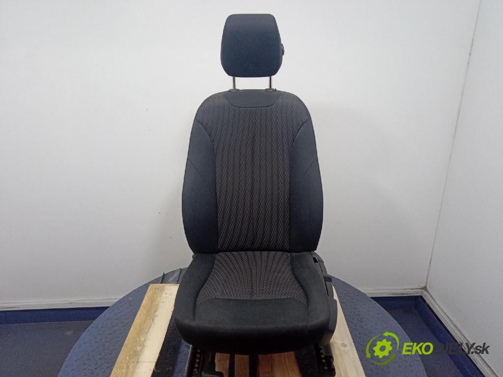 Bmw Seria 3 2018 Sedačka Ovládače: