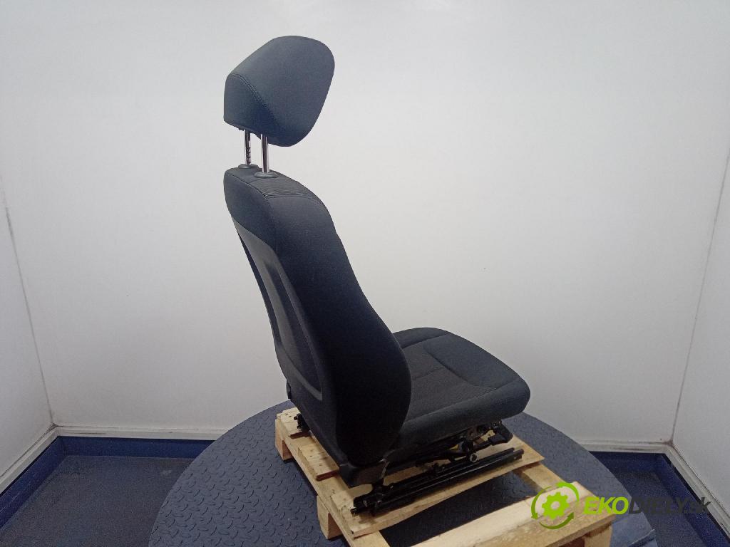 Bmw Seria 3 2018 Sedačka Ovládače: