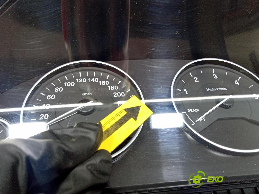 Bmw Seria 3 2018 prístrojovka/ budíky 9232895