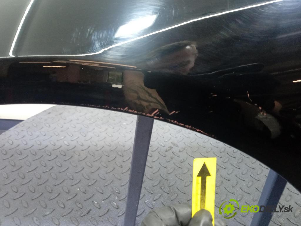 Bmw Seria 3 2018 blatník Predné Vľavo: