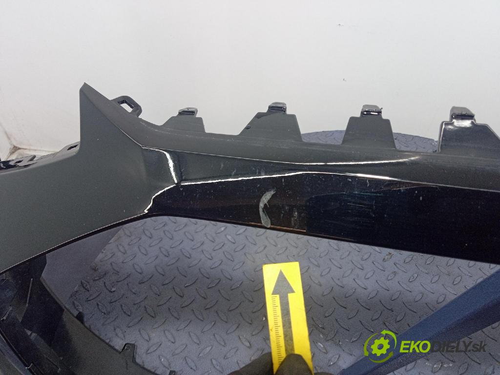 Audi A4 0 nárazník Predné 8W0807457
