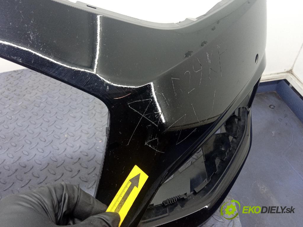 Audi A4 0 nárazník Predné 8W0807457