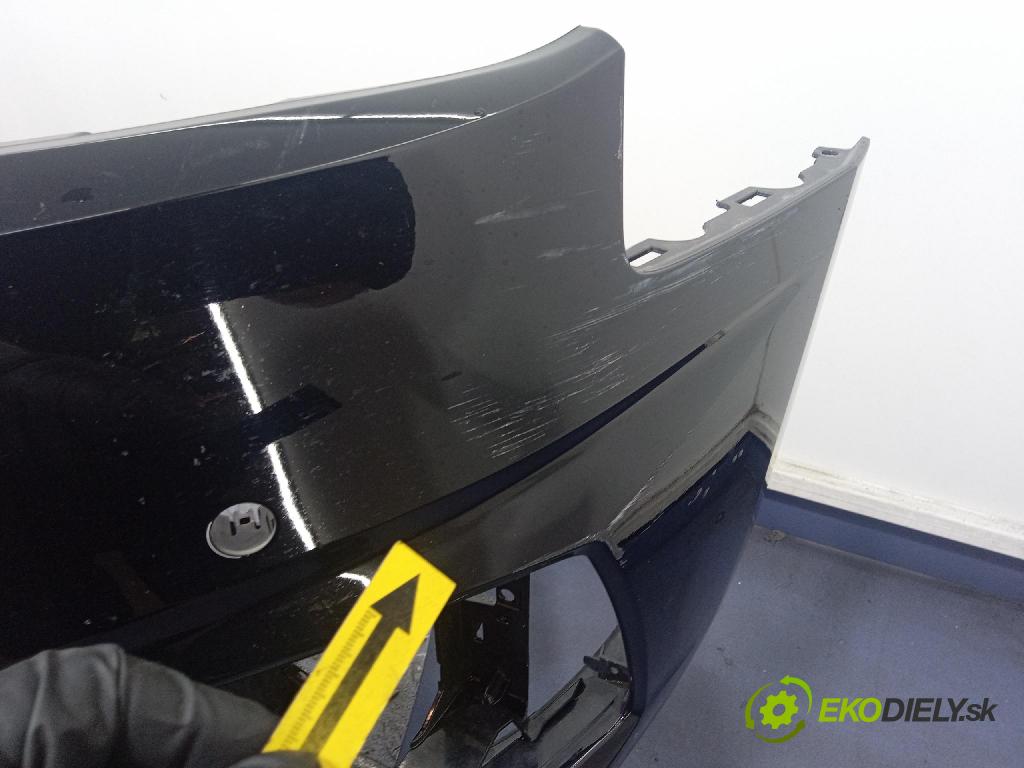 Audi A4 0 nárazník Predné 8W0807457