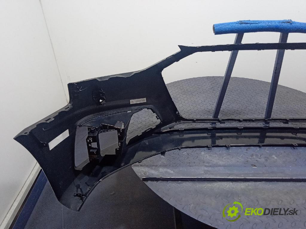 Audi A4 0 nárazník Predné 8W0807457