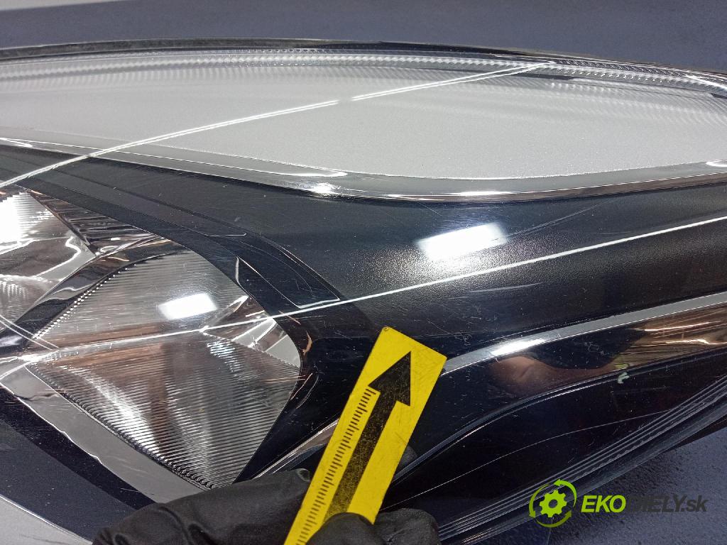 Ford Fiesta 0 Reflektor: Vľavo: H1BB-13W030-AD