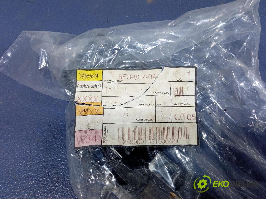 Skoda Octavia 0 Upevnění: narazník 5E3807041