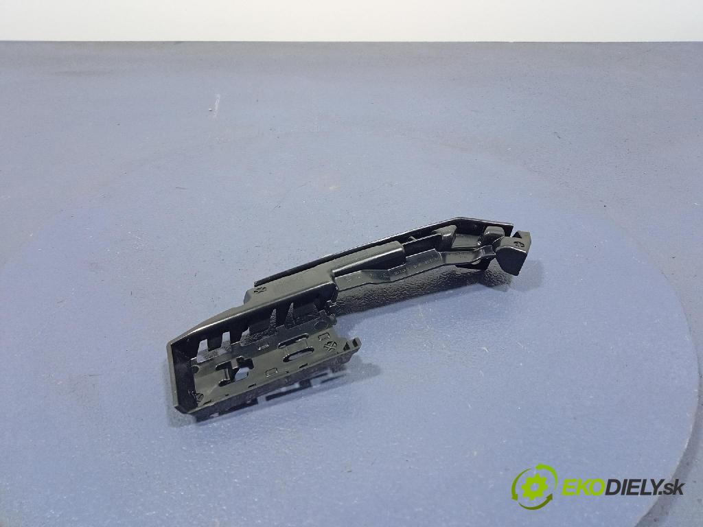 Skoda Octavia 0 Upevnění: narazník 5E3807041