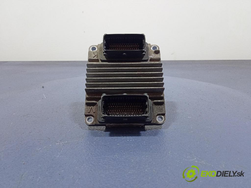 Opel Astra-g-caravan 2007 řídící jednotka Motor: 12229410