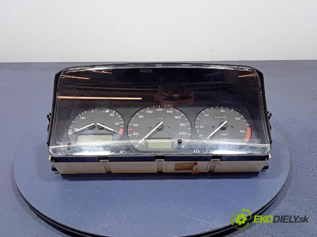 Volkswagen Passat 1.9 tdi 1994 Přístrojová deska 3A0919033R