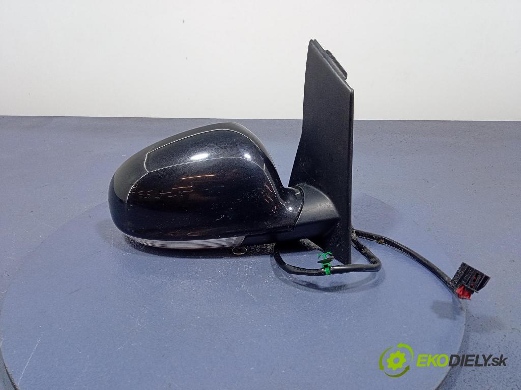 Vw Golf 2005 zpětné zrcátko prave