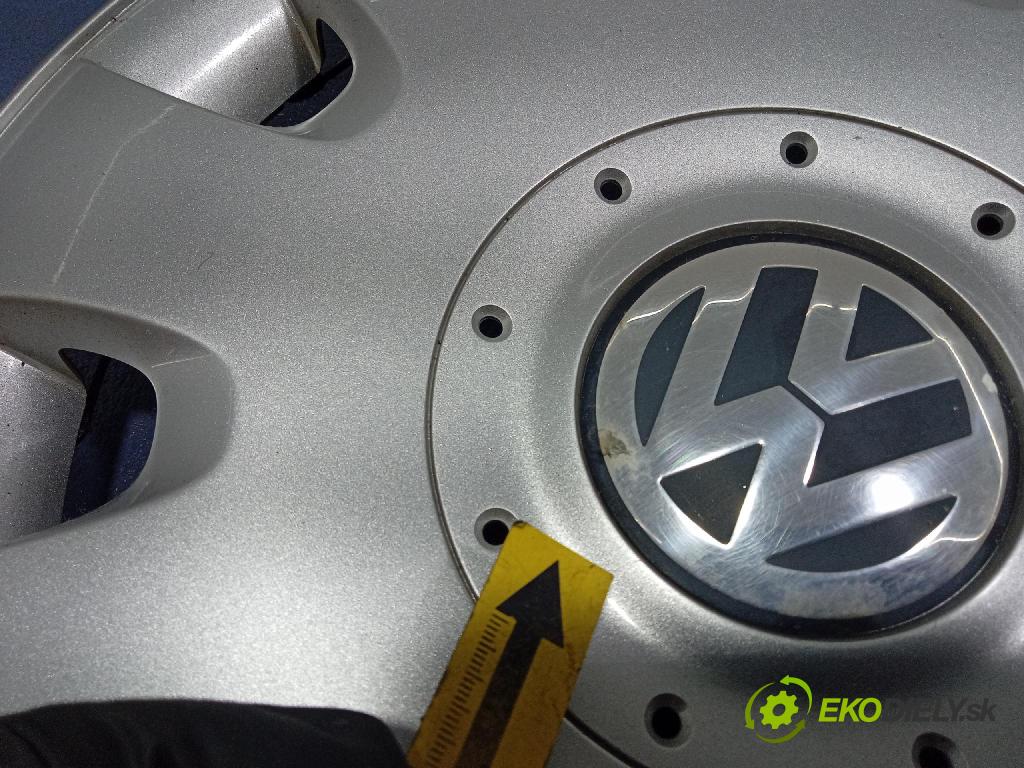 Vw Golf 2005 puklica kola: 1T0601147