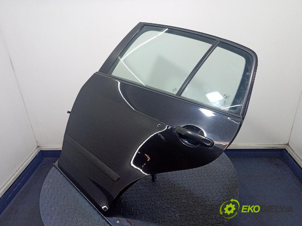 Vw Golf 2005 dvere zad Vľavo: