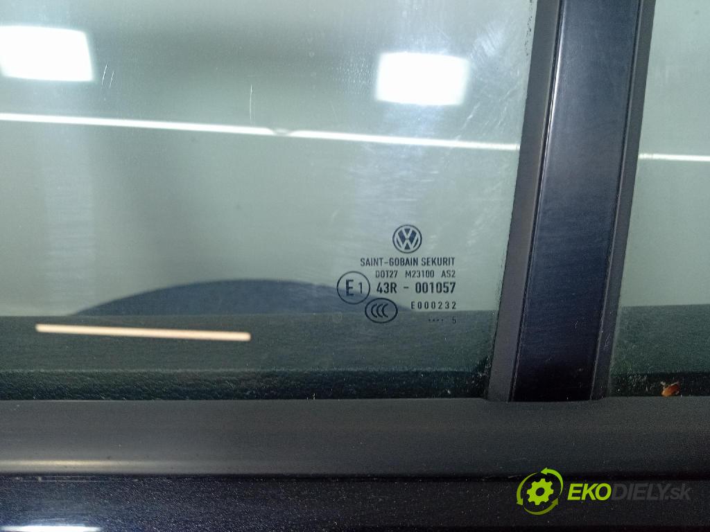 Vw Golf 2005 dvere zad Vľavo:
