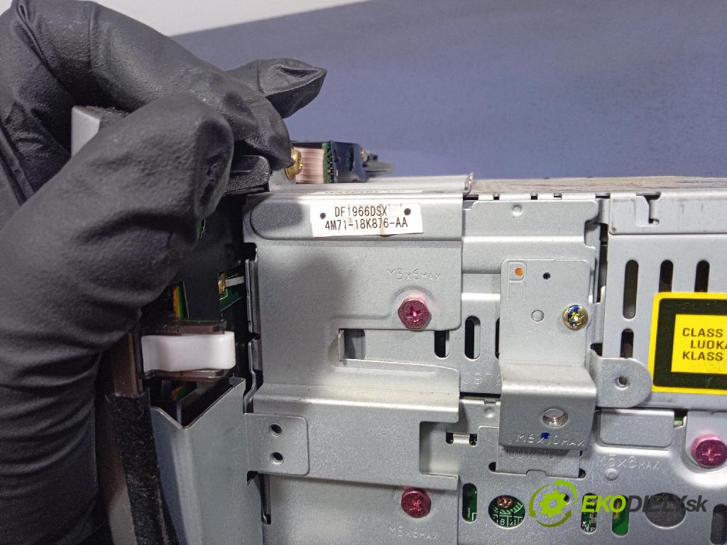 Mazda Mazda 2 2004 Radio I Navigace: 4M71-18K876-AA