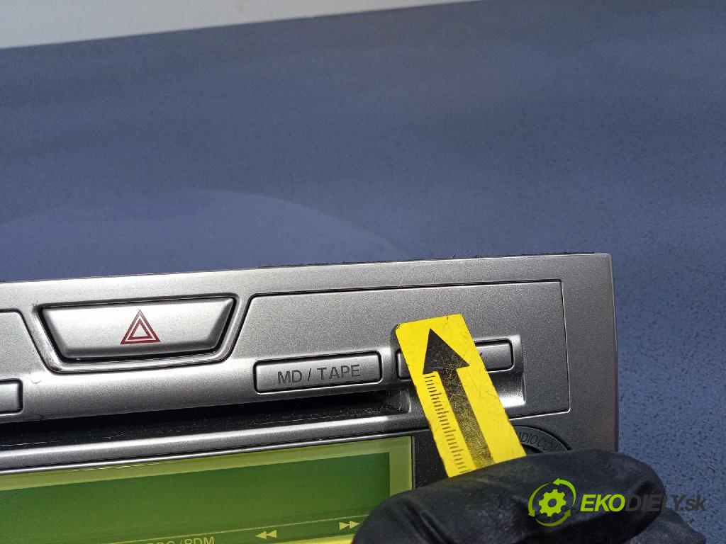 Mazda Mazda 2 2004 Radio I Navigace: 4M71-18K876-AA