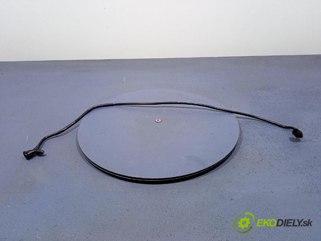 Bmw Seria 3 2018 rúrka Chladič: 8518965