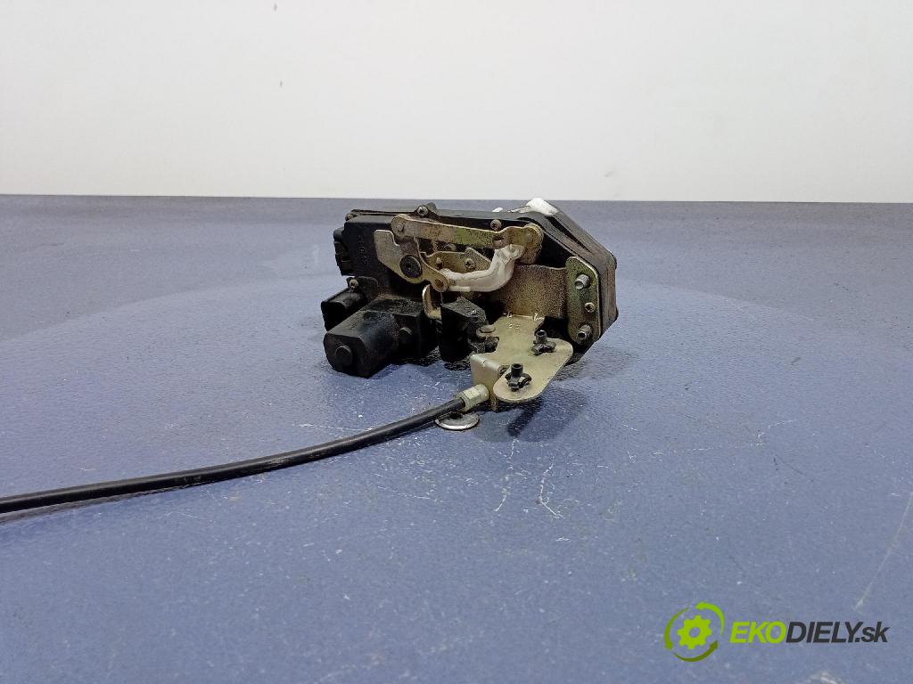 Land rover Range rover 1998 zámek dveře Zad: v pravo: