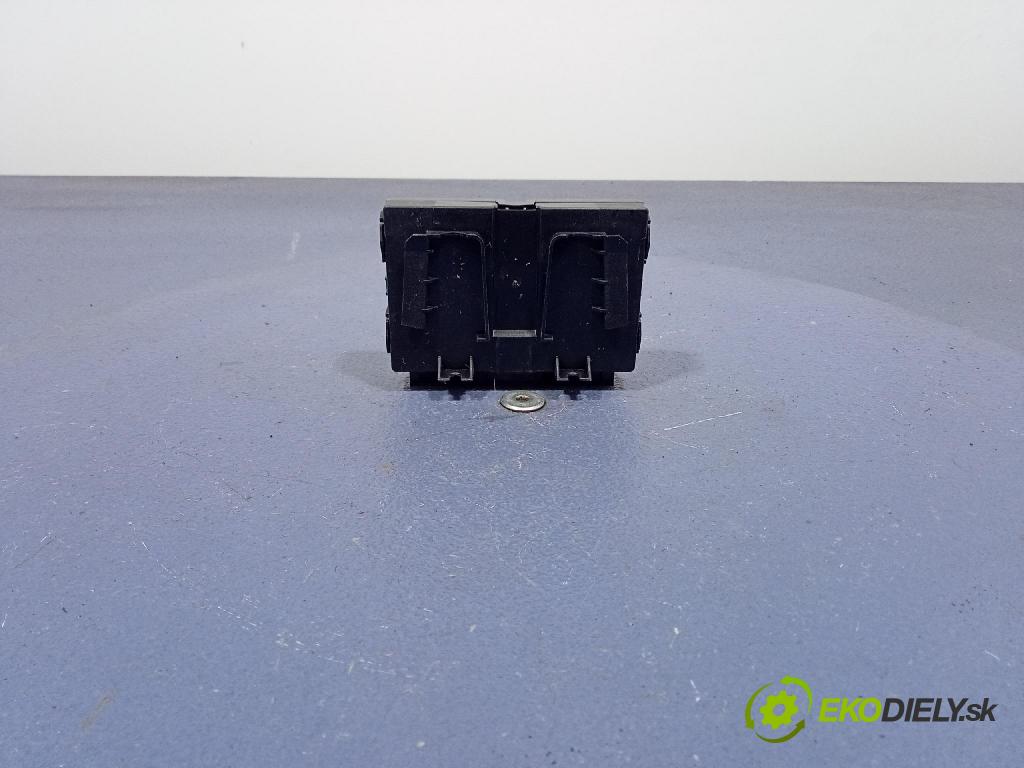 Bmw Seria 3 2018 riadiaca jednotka 9490325