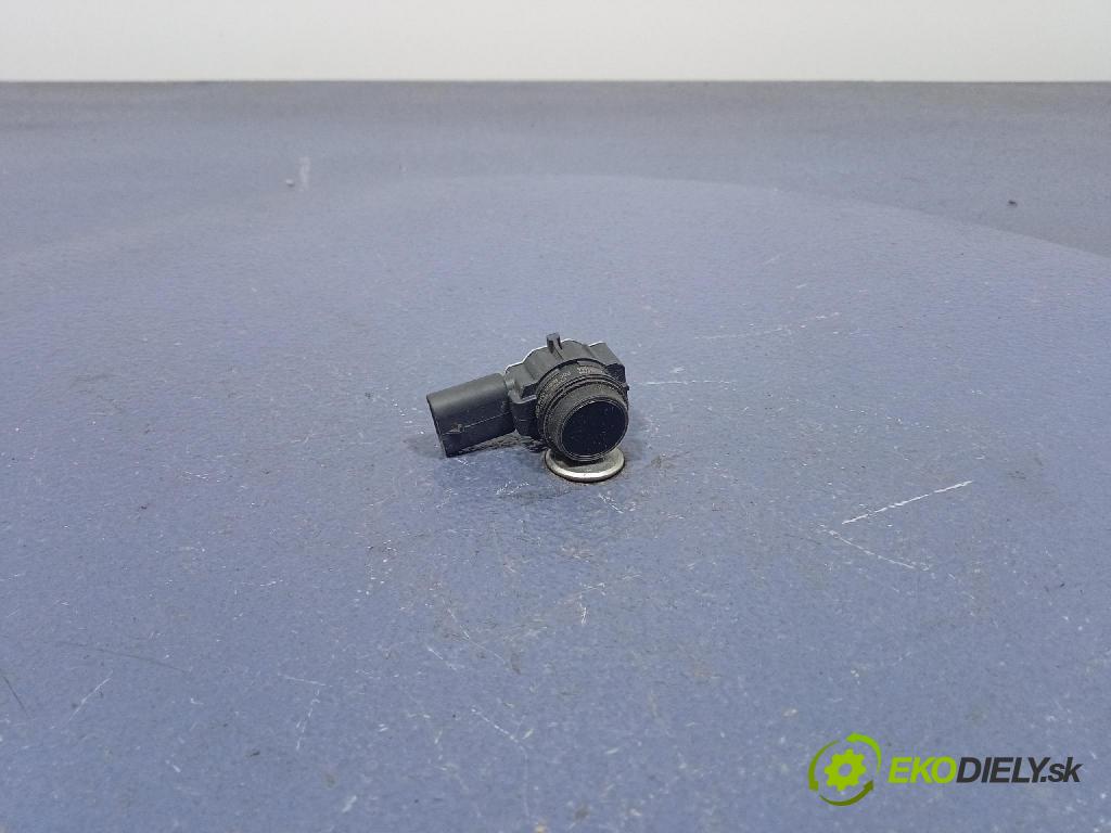 Bmw Seria 3 2018 snímač / řídící jednotka PDC 9261582