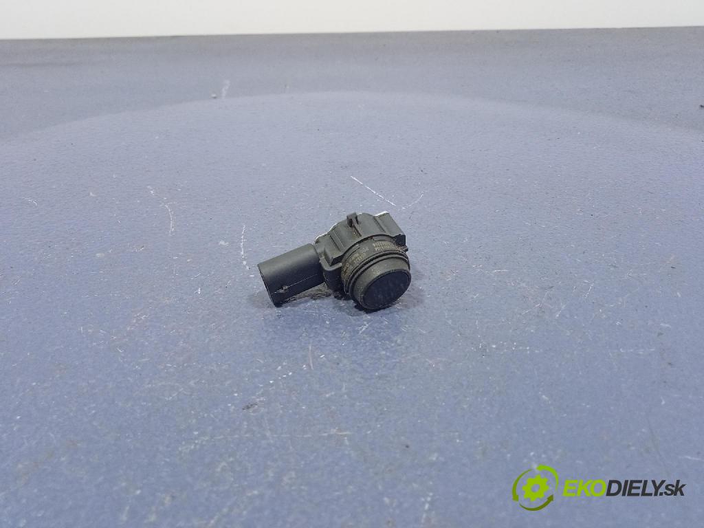 Bmw Seria 3 2018 snímač / řídící jednotka PDC 9261582
