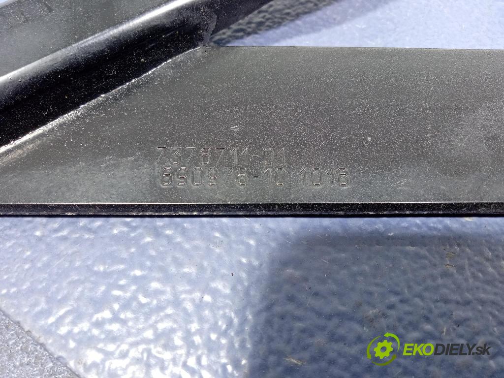 Bmw Seria 3 2018 výstuha Predné: / pas predný 