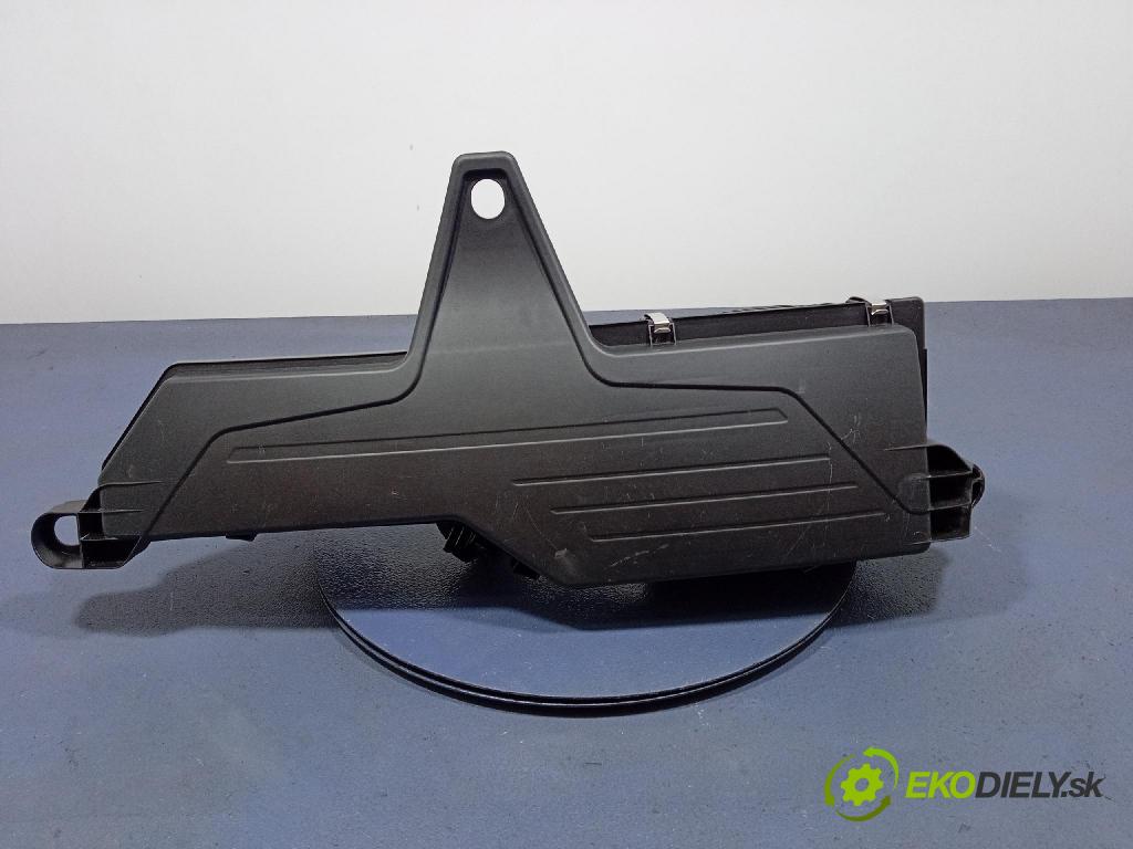 Bmw Seria 3 2018 obal Filtre: Vzduch: 70599484