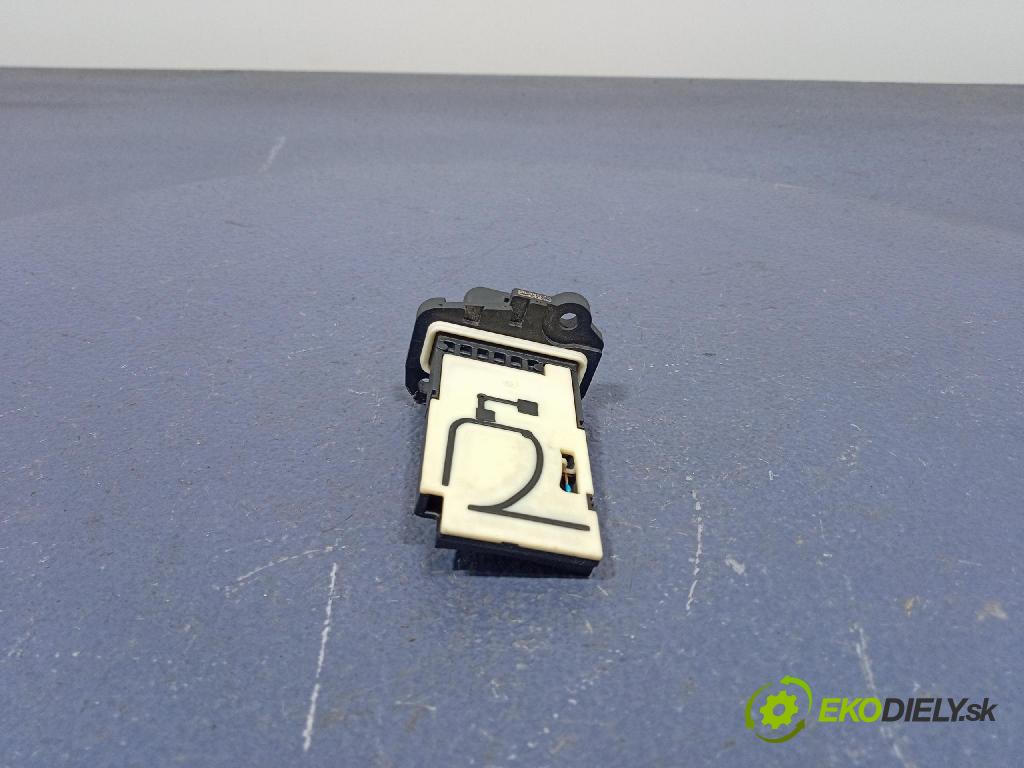 Bmw Seria 3 2018 váha vzduchu 8570107