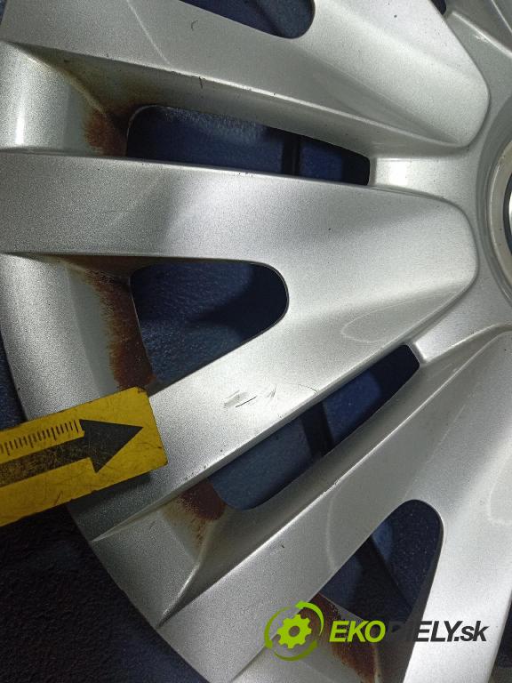Volkswagen Passat 1999 puklica kola: 5K0601147