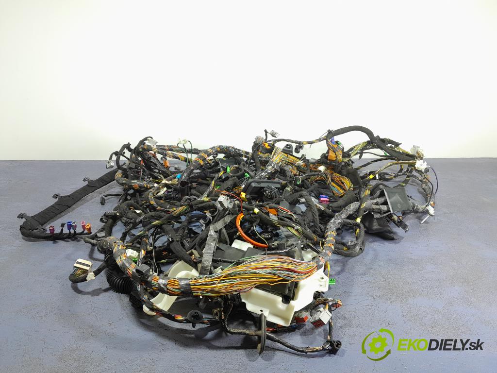 Volvo S90 2017 instalace Elektrický: 01