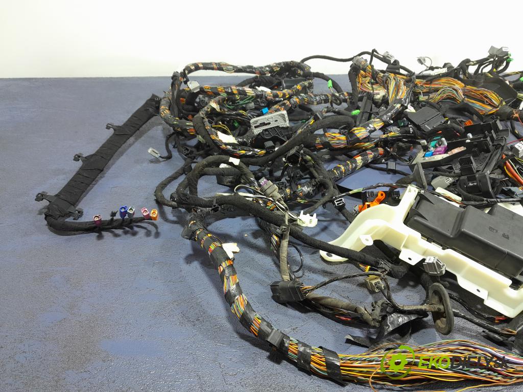 Volvo S90 2017 instalace Elektrický: 01