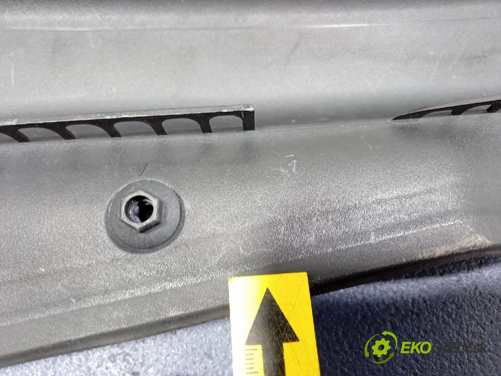 Bmw Seria 3 2018 torpédo 9353042