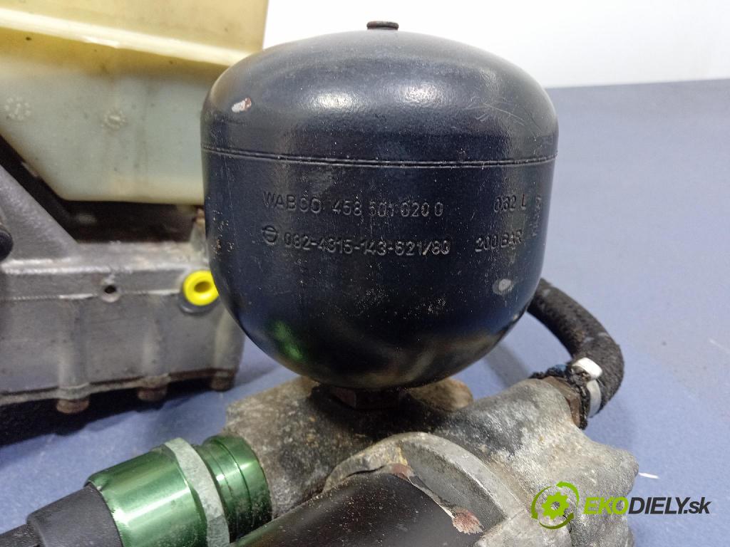 Land rover Range rover 1998 servo Brzdy: 4684130110