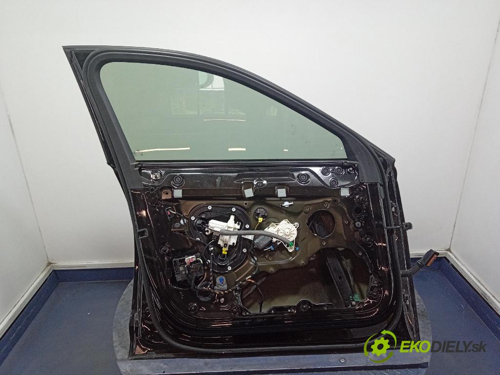 Audi A6 2021 dvere Predné Vľavo: 