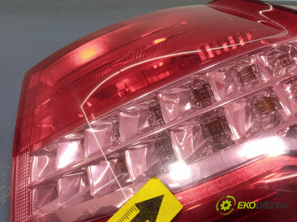 Citroen C5 2008 svetlo / reflektor zad Prava: Vonkajsia: 9681063680