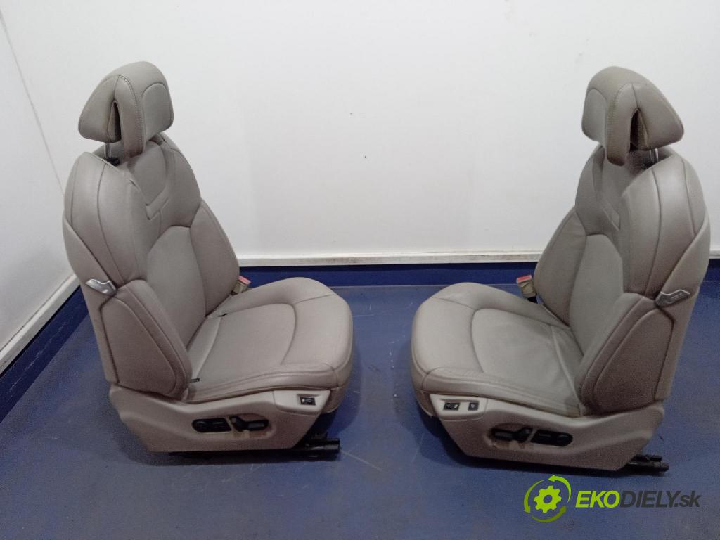 Citroen C5 2008 sedačke: Set.: 