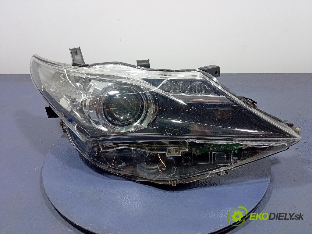 Toyota Auris 0 světlo v pravo: 81110-02E21