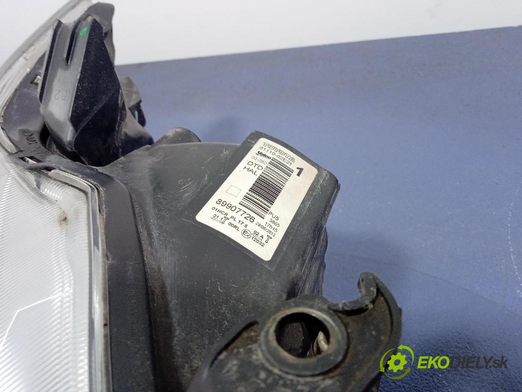 Toyota Auris 0 světlo v pravo: 81110-02E21