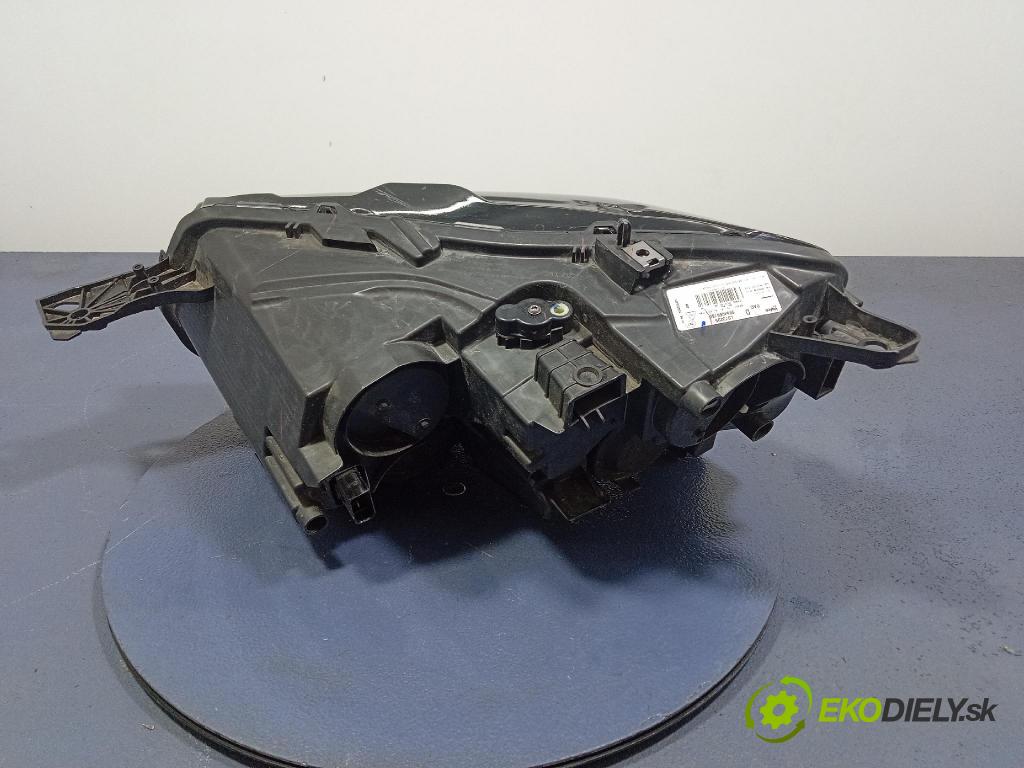 Toyota Proace city 0 světlo v pravo: 9854066780