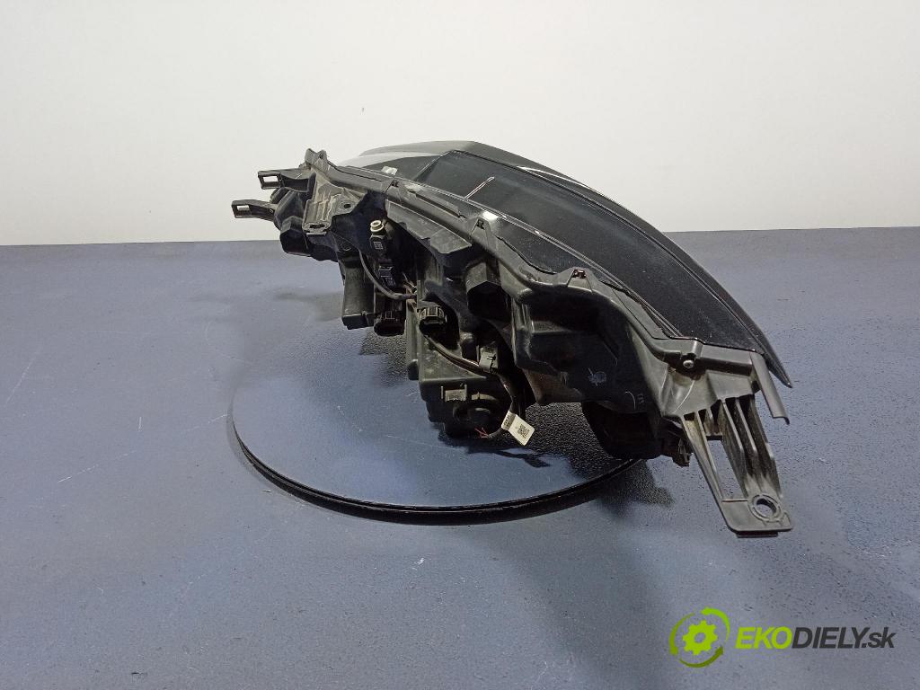 Nissan Qashqai 0 světlo v pravo: 100-8D02G