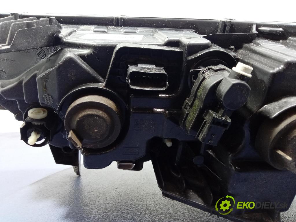 Renault Koleos 0 Reflektor: v pravo: 260108343R